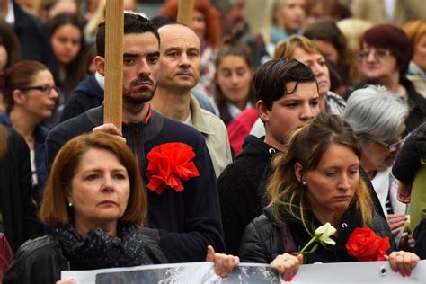 À Aurillac, 600 personnes rendent hommage à Céline Michau, 